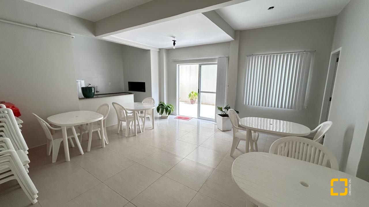 Apartamento com 89m², 4 quartos (sendo 1 suíte), 1 garagem, no bairro Trindade em Florianópolis