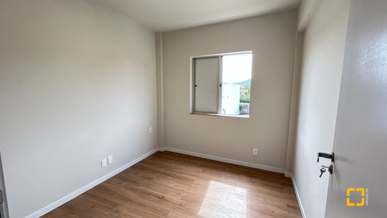 Apartamento com 89m², 4 quartos (sendo 1 suíte), 1 garagem, no bairro Trindade em Florianópolis