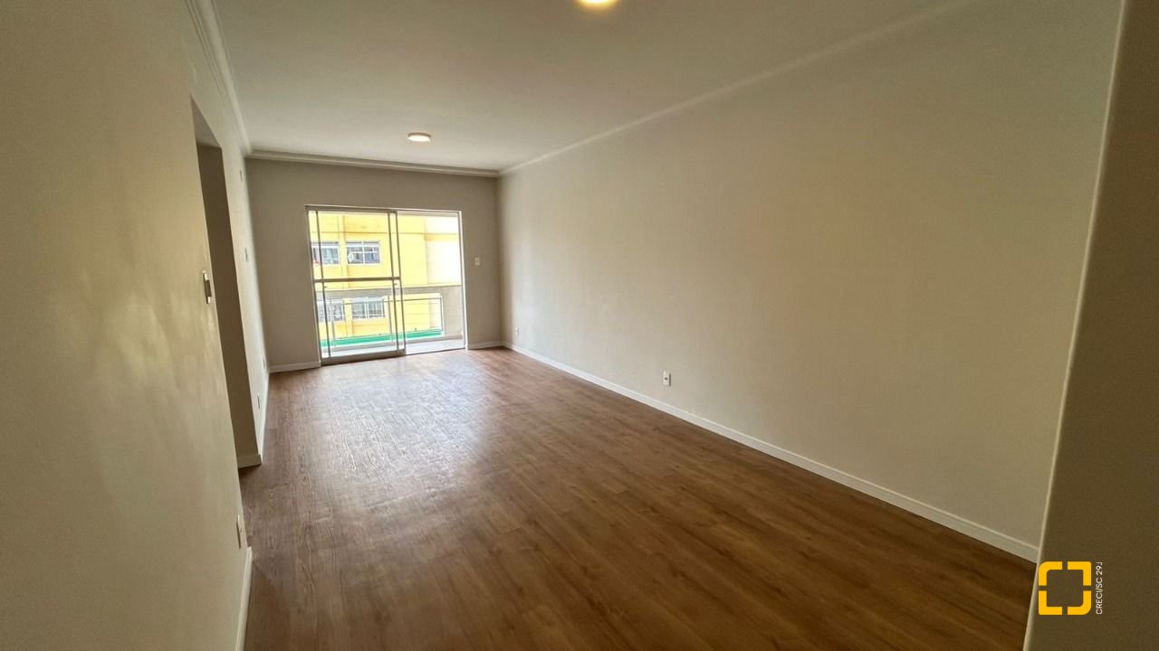 Apartamento com 89m², 4 quartos (sendo 1 suíte), 1 garagem, no bairro Trindade em Florianópolis