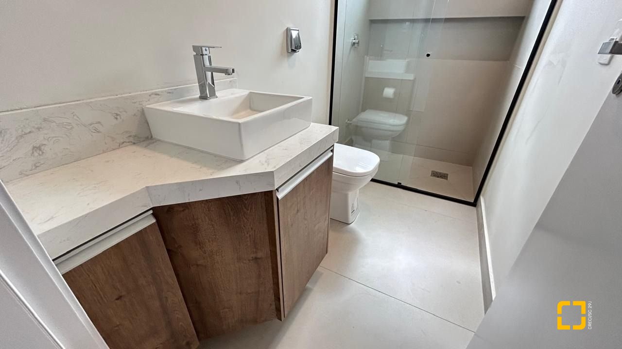 Apartamento com 89m², 4 quartos (sendo 1 suíte), 1 garagem, no bairro Trindade em Florianópolis