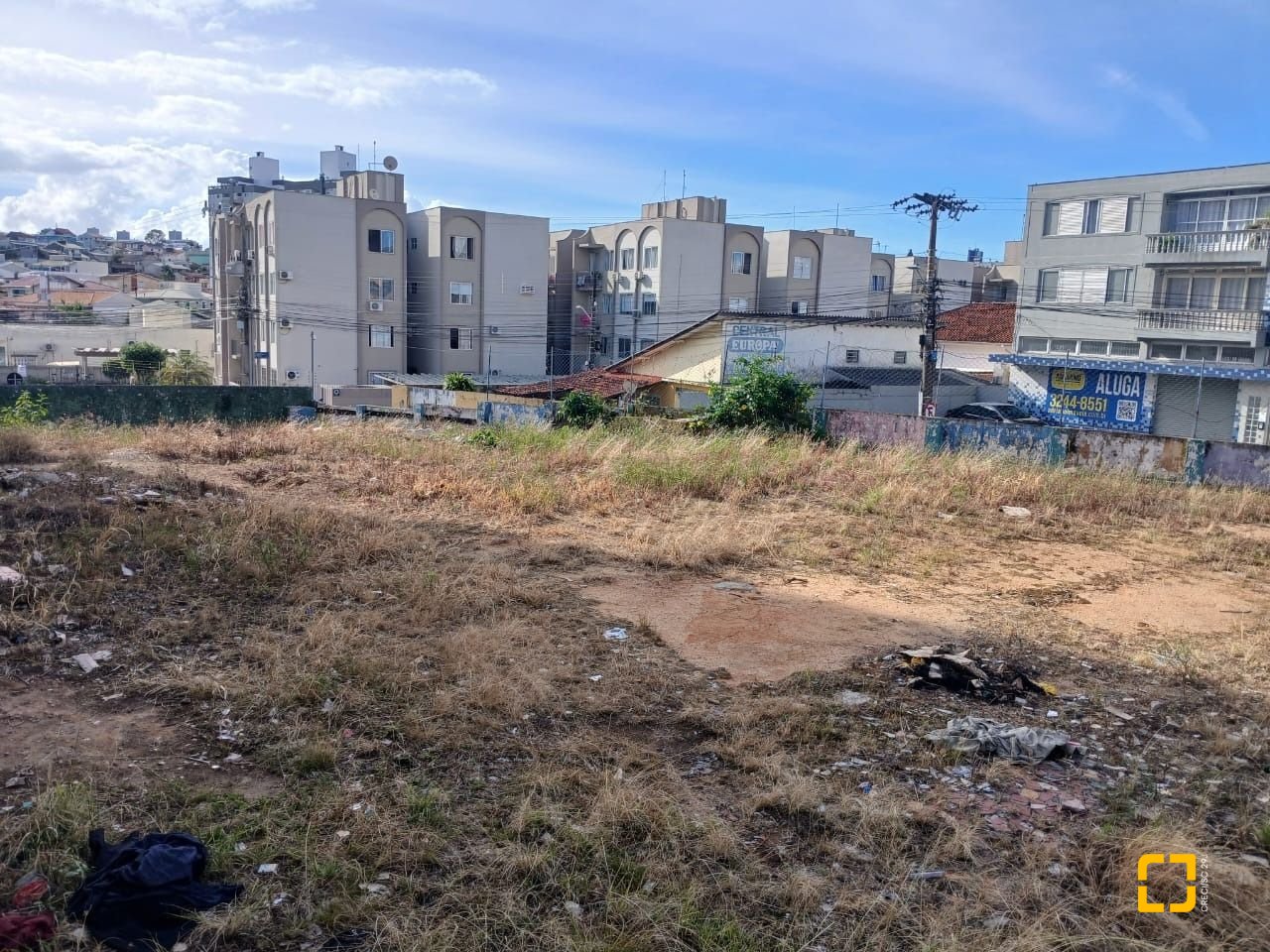 Terreno com 464m², no bairro Estreito em Florianópolis