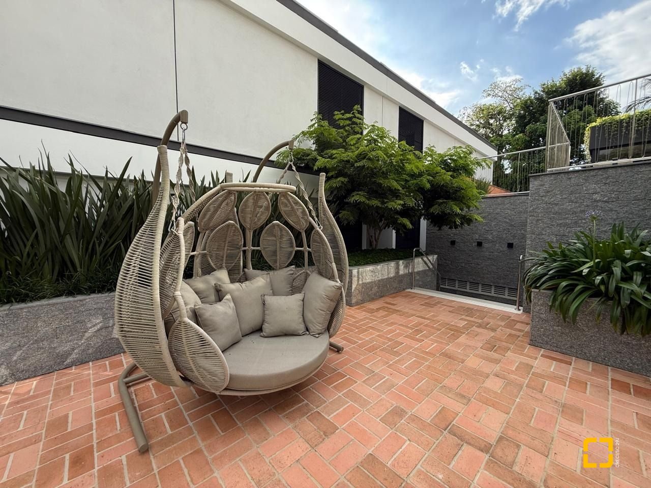 Apartamento com 92m², 2 quartos (sendo 2 suítes), 2 garagens, no bairro Santo Antônio de Lisboa em Florianópolis