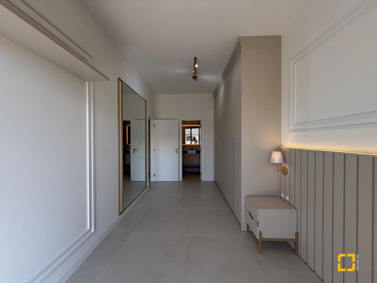 Apartamento com 92m², 2 quartos (sendo 2 suítes), 2 garagens, no bairro Santo Antônio de Lisboa em Florianópolis