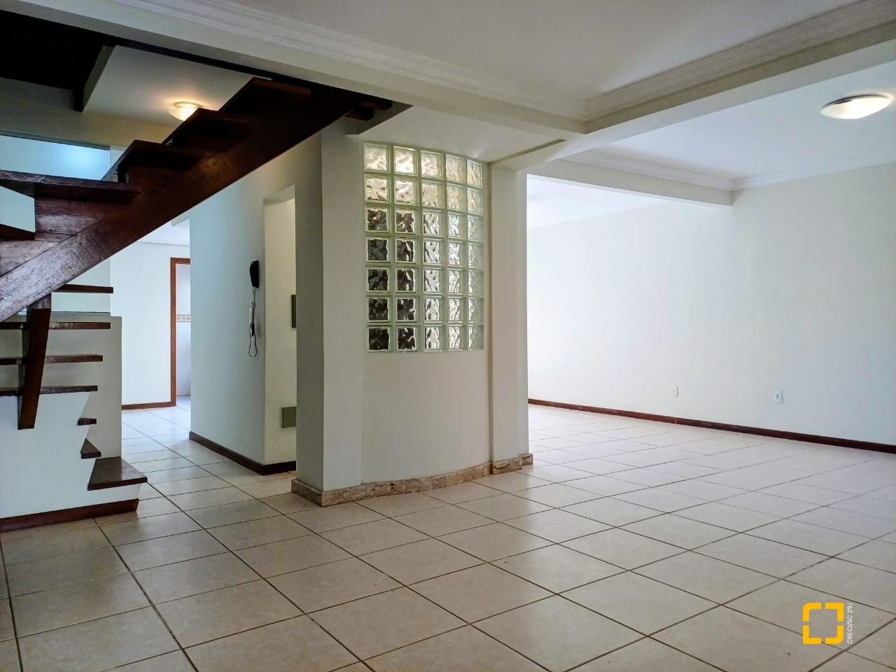 Casa de Condomínio com 200m², 3 quartos (sendo 1 suíte), 2 garagens, no bairro Santo Antônio de Lisboa em Florianópolis