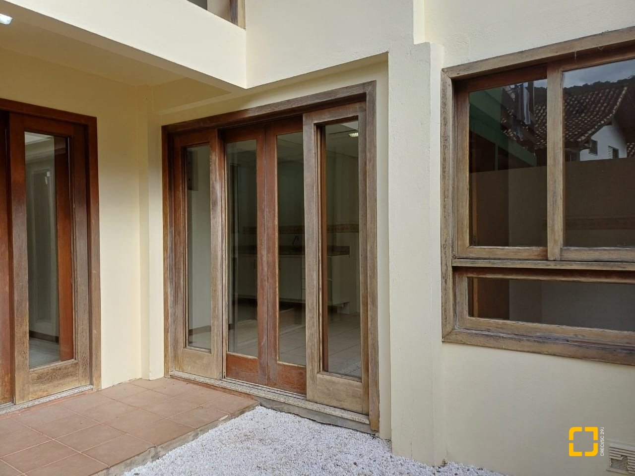 Casa de Condomínio com 200m², 3 quartos (sendo 1 suíte), 2 garagens, no bairro Santo Antônio de Lisboa em Florianópolis