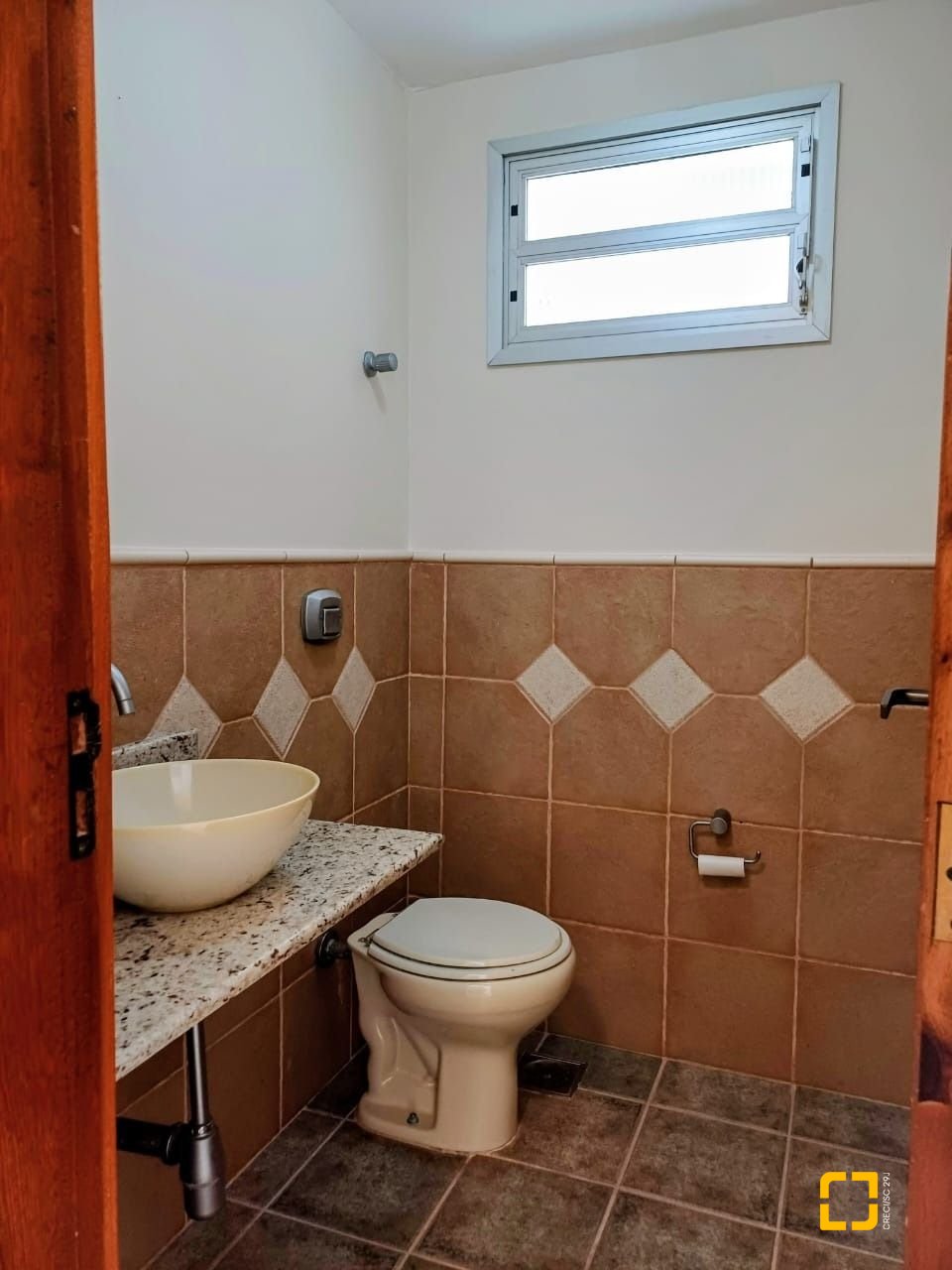 Casa de Condomínio com 200m², 3 quartos (sendo 1 suíte), 2 garagens, no bairro Santo Antônio de Lisboa em Florianópolis