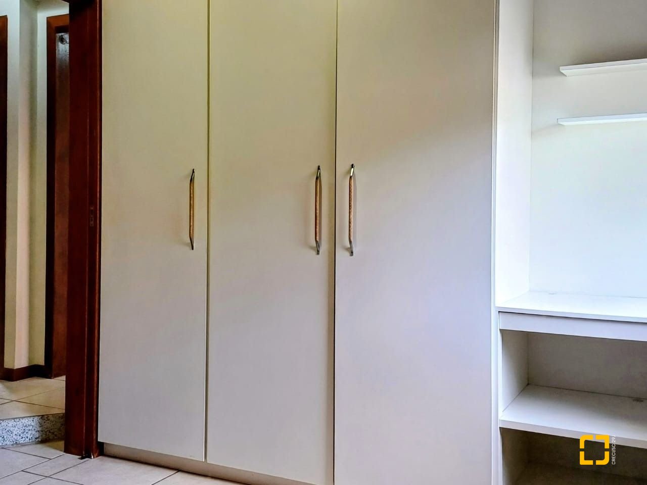 Casa de Condomínio com 200m², 3 quartos (sendo 1 suíte), 2 garagens, no bairro Santo Antônio de Lisboa em Florianópolis
