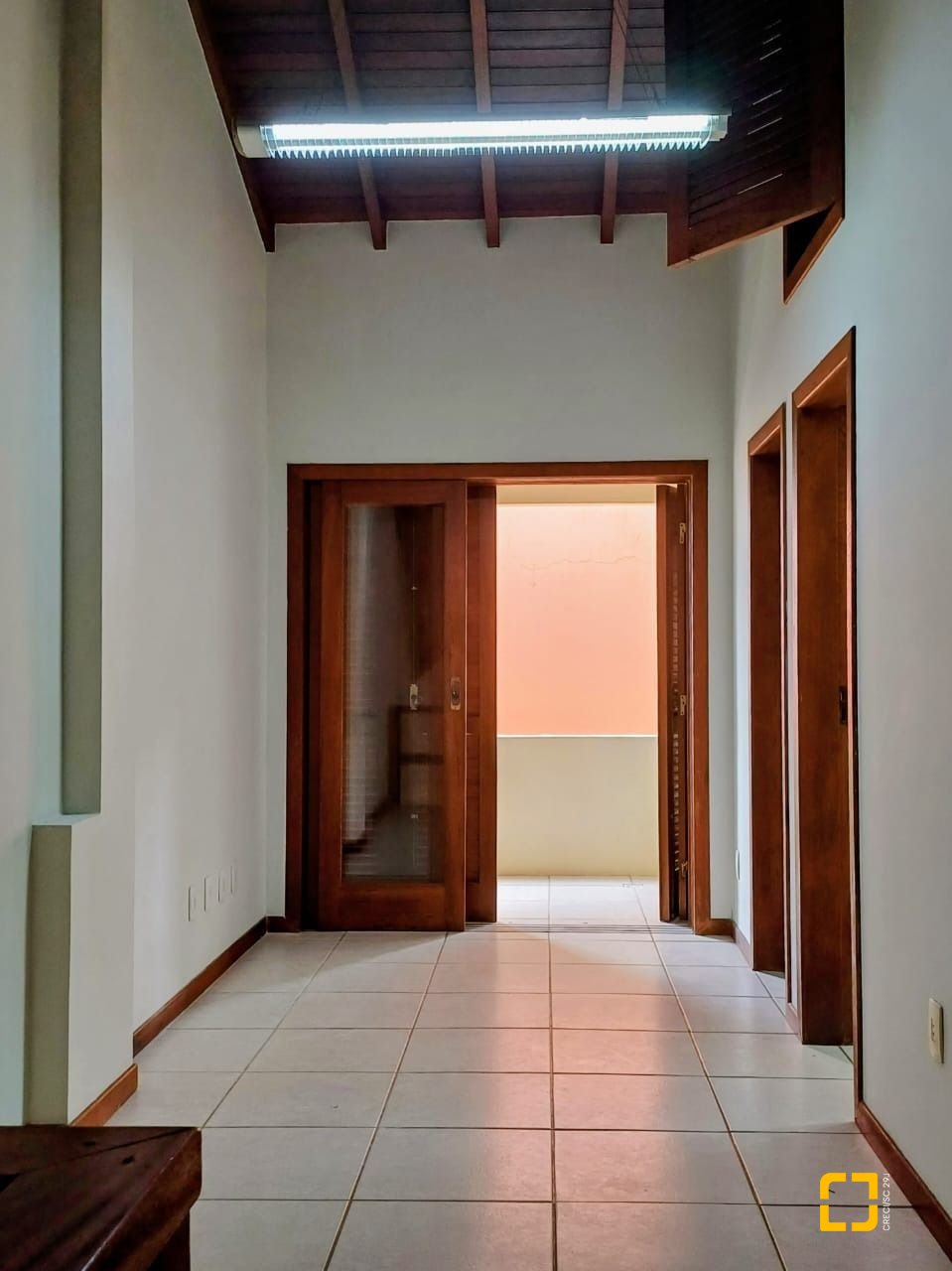 Casa de Condomínio com 200m², 3 quartos (sendo 1 suíte), 2 garagens, no bairro Santo Antônio de Lisboa em Florianópolis