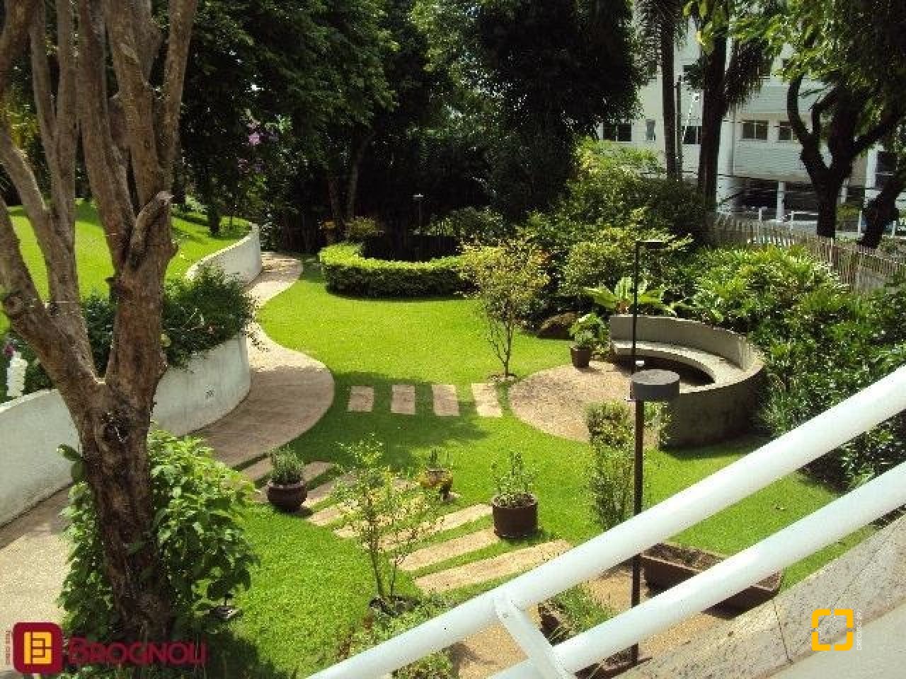 Apartamento com 156m², 6 quartos (sendo 3 suítes), 2 garagens, no bairro João Paulo em Florianópolis