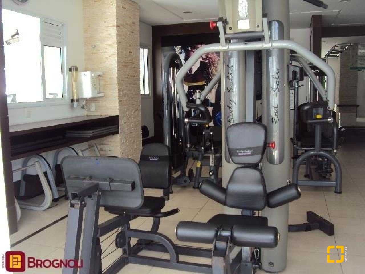 Apartamento com 156m², 6 quartos (sendo 3 suítes), 2 garagens, no bairro João Paulo em Florianópolis