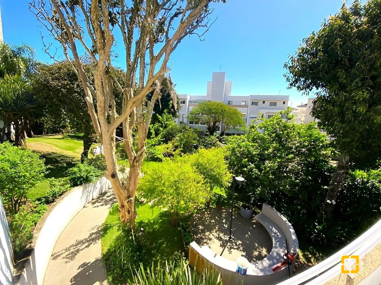 Apartamento com 156m², 6 quartos (sendo 3 suítes), 2 garagens, no bairro João Paulo em Florianópolis