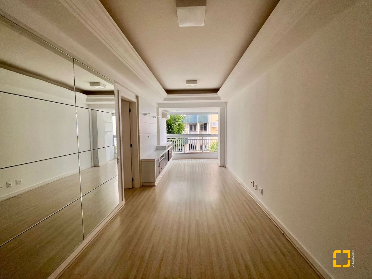 Apartamento com 75m², 4 quartos (sendo 1 suíte), 1 garagem, no bairro Itacorubi em Florianópolis