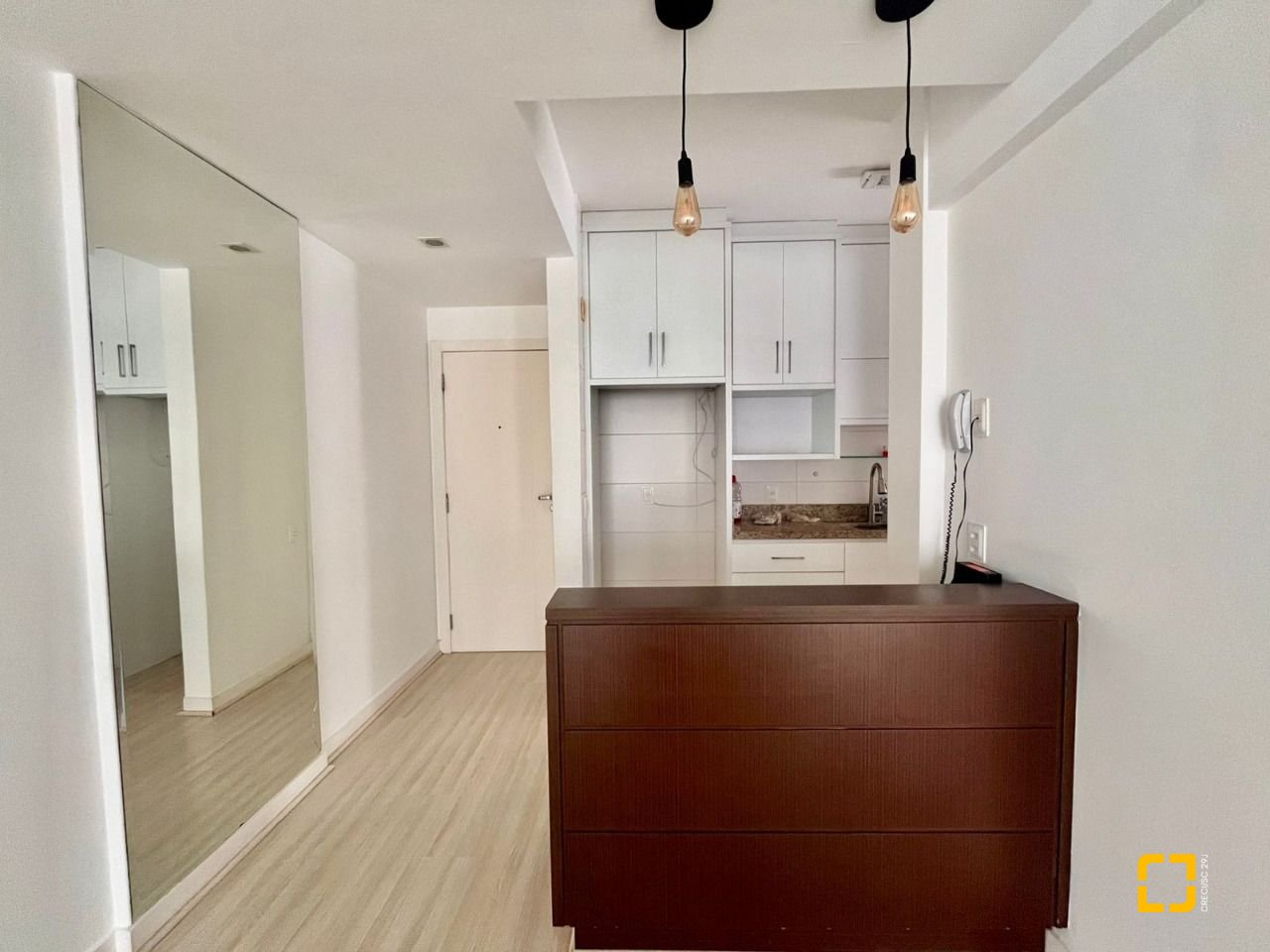 Apartamento com 75m², 4 quartos (sendo 1 suíte), 1 garagem, no bairro Itacorubi em Florianópolis
