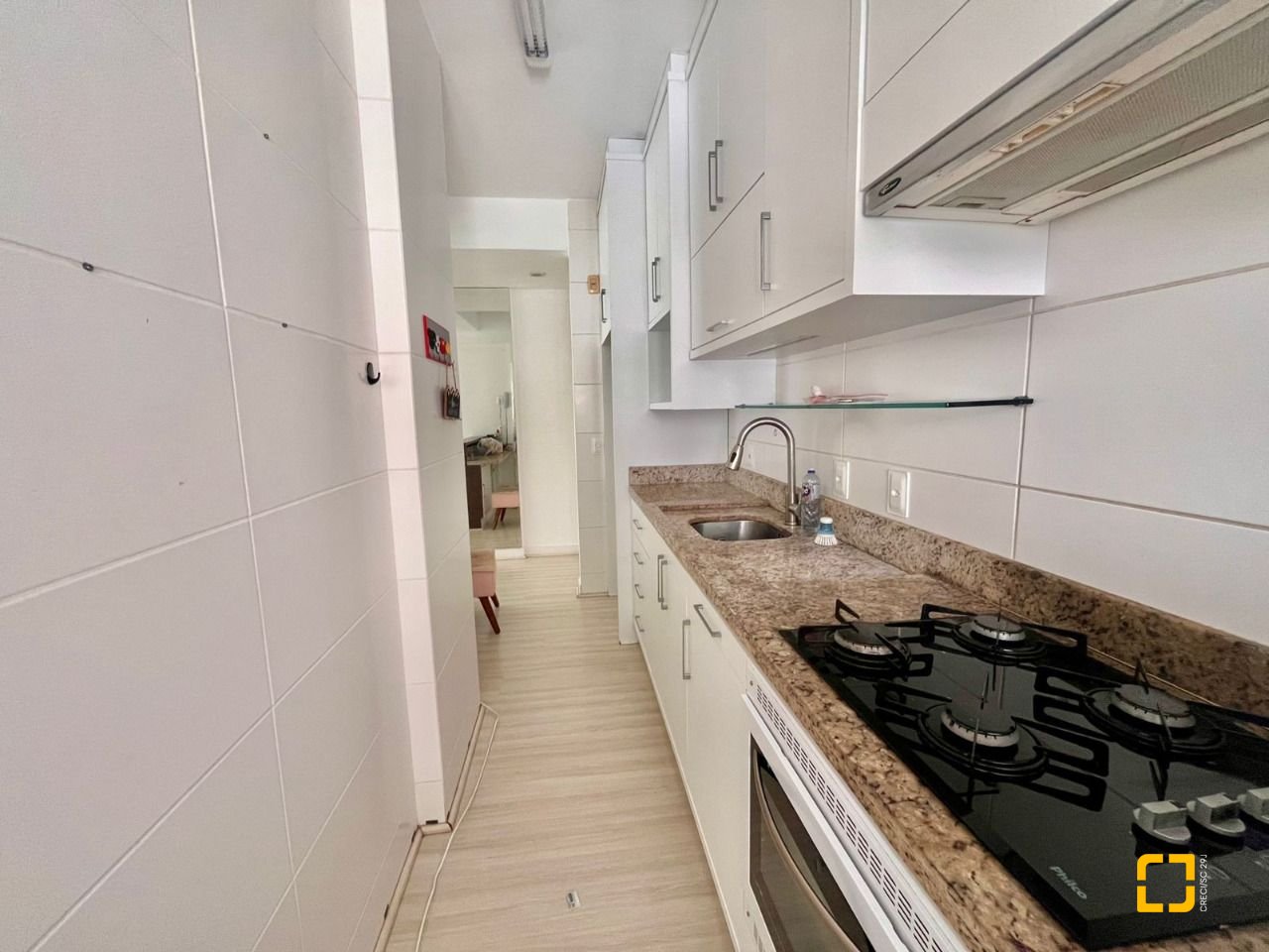 Apartamento com 75m², 4 quartos (sendo 1 suíte), 1 garagem, no bairro Itacorubi em Florianópolis