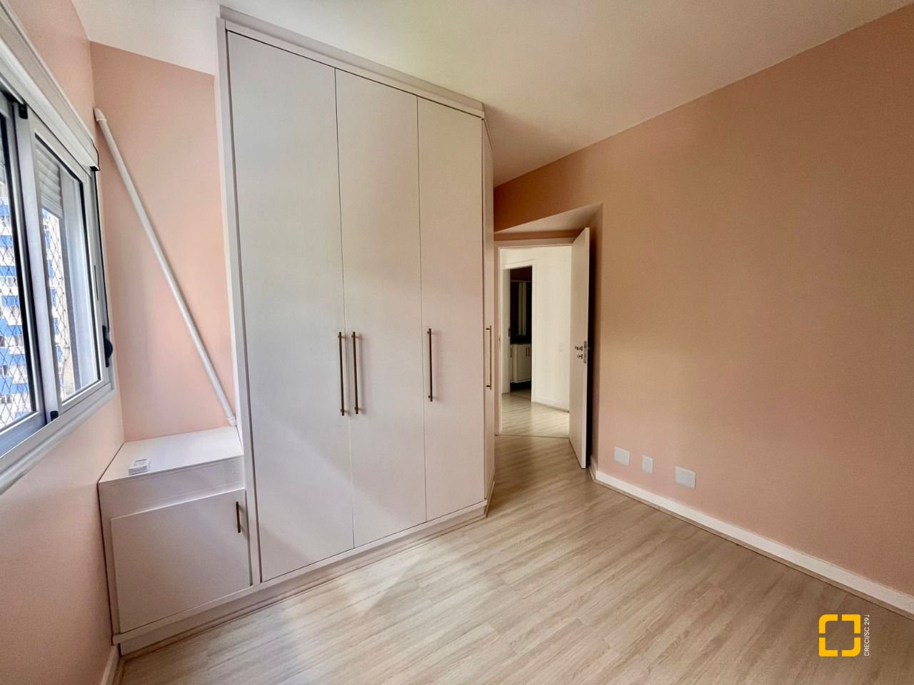 Apartamento com 75m², 4 quartos (sendo 1 suíte), 1 garagem, no bairro Itacorubi em Florianópolis
