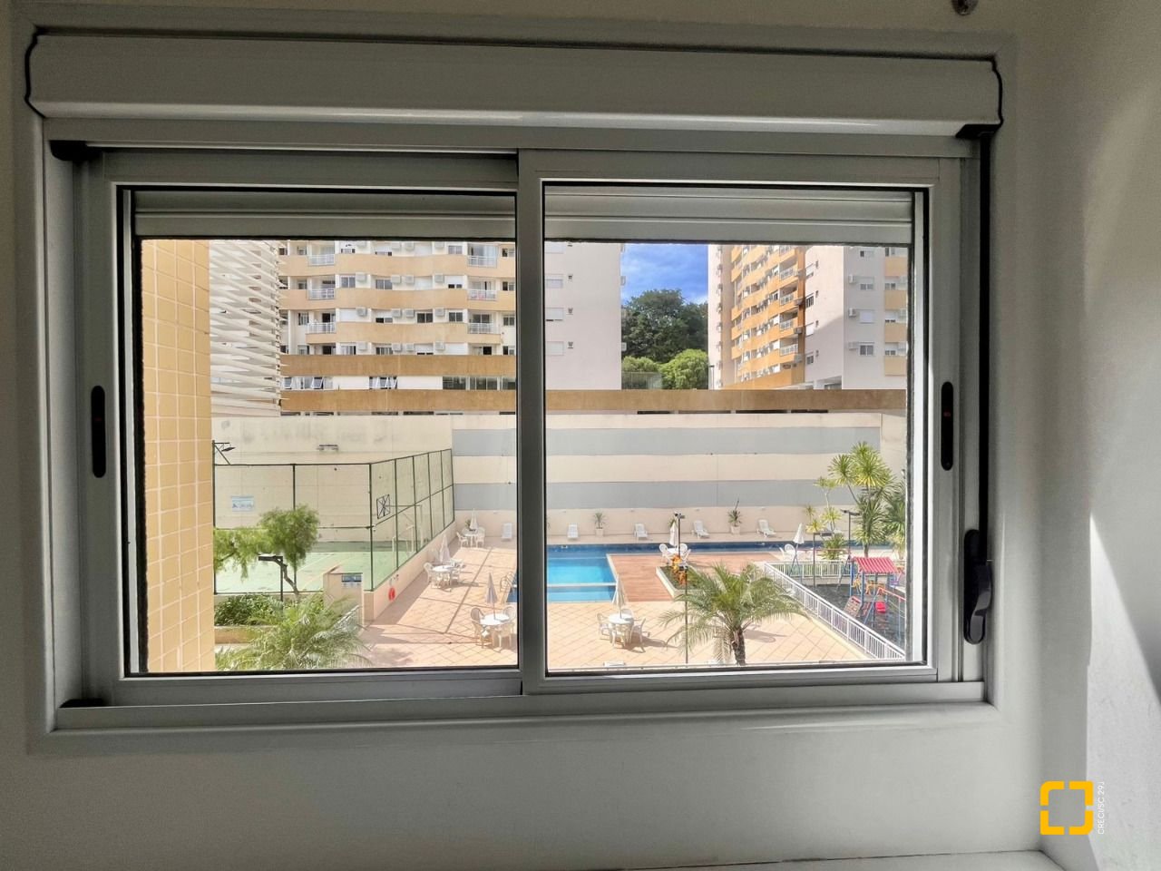 Apartamento com 75m², 4 quartos (sendo 1 suíte), 1 garagem, no bairro Itacorubi em Florianópolis
