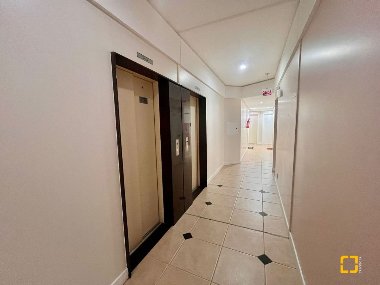 Apartamento com 75m², 4 quartos (sendo 1 suíte), 1 garagem, no bairro Itacorubi em Florianópolis
