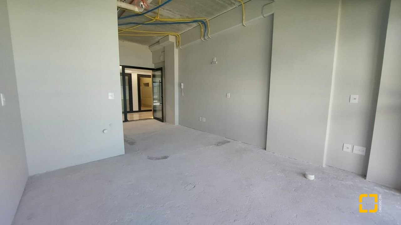 Sala com 27m², 1 garagem, no bairro Campeche em Florianópolis