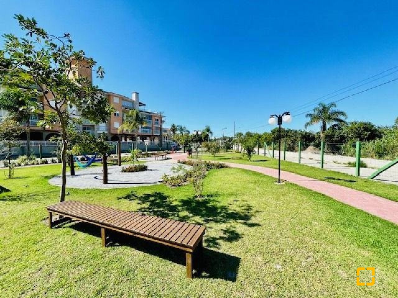 Apartamento com 75m², 3 quartos (sendo 1 suíte), 1 garagem, no bairro Ingleses em Florianópolis