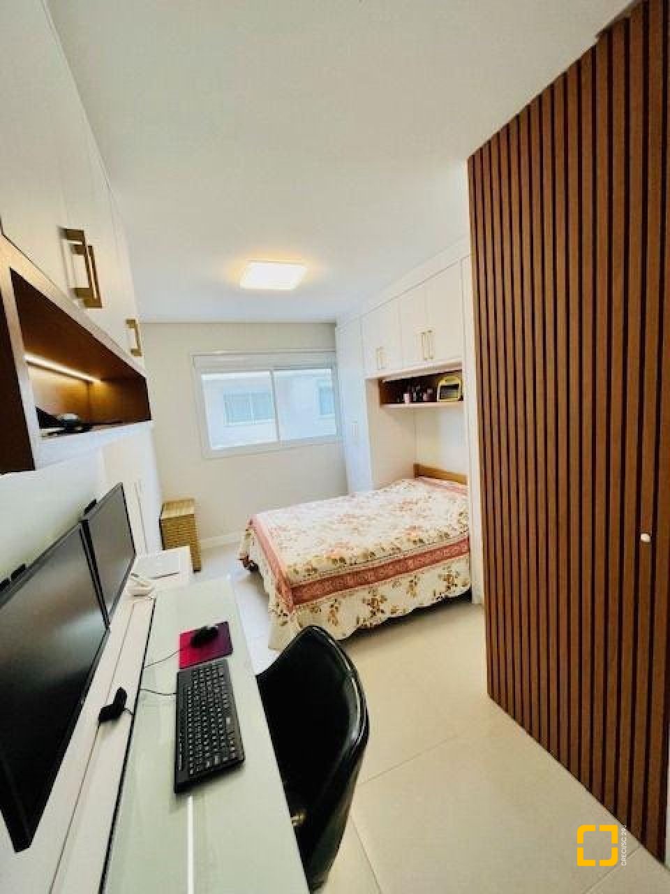 Apartamento com 75m², 3 quartos (sendo 1 suíte), 1 garagem, no bairro Ingleses em Florianópolis