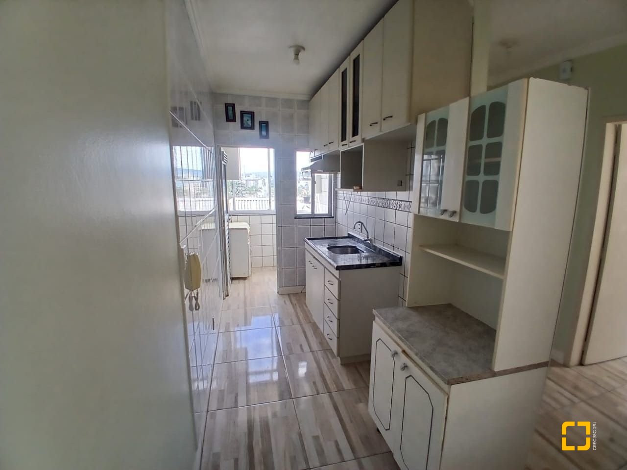 Apartamento com 53m², 2 quartos, 1 garagem, no bairro Capoeiras em Florianópolis
