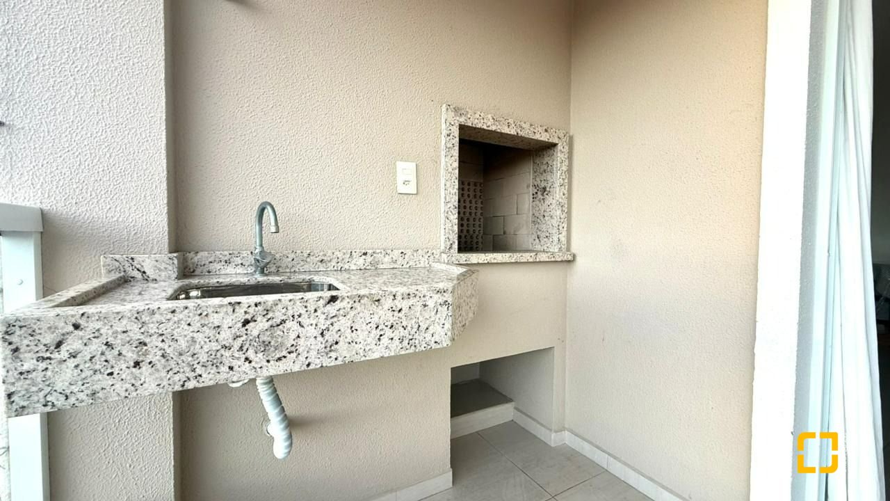 Apartamento com 80m², 3 quartos (sendo 1 suíte), 1 garagem, no bairro Ingleses em Florianópolis