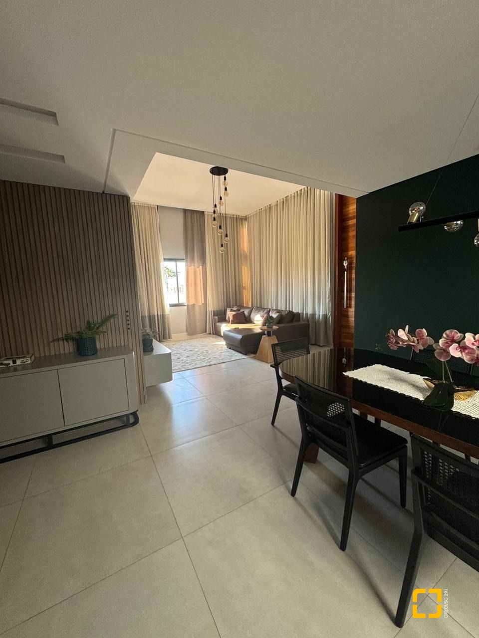 Casa de Condomínio com 183m², 3 quartos (sendo 1 suíte), 2 garagens, no bairro Sertão do Maruim em São José