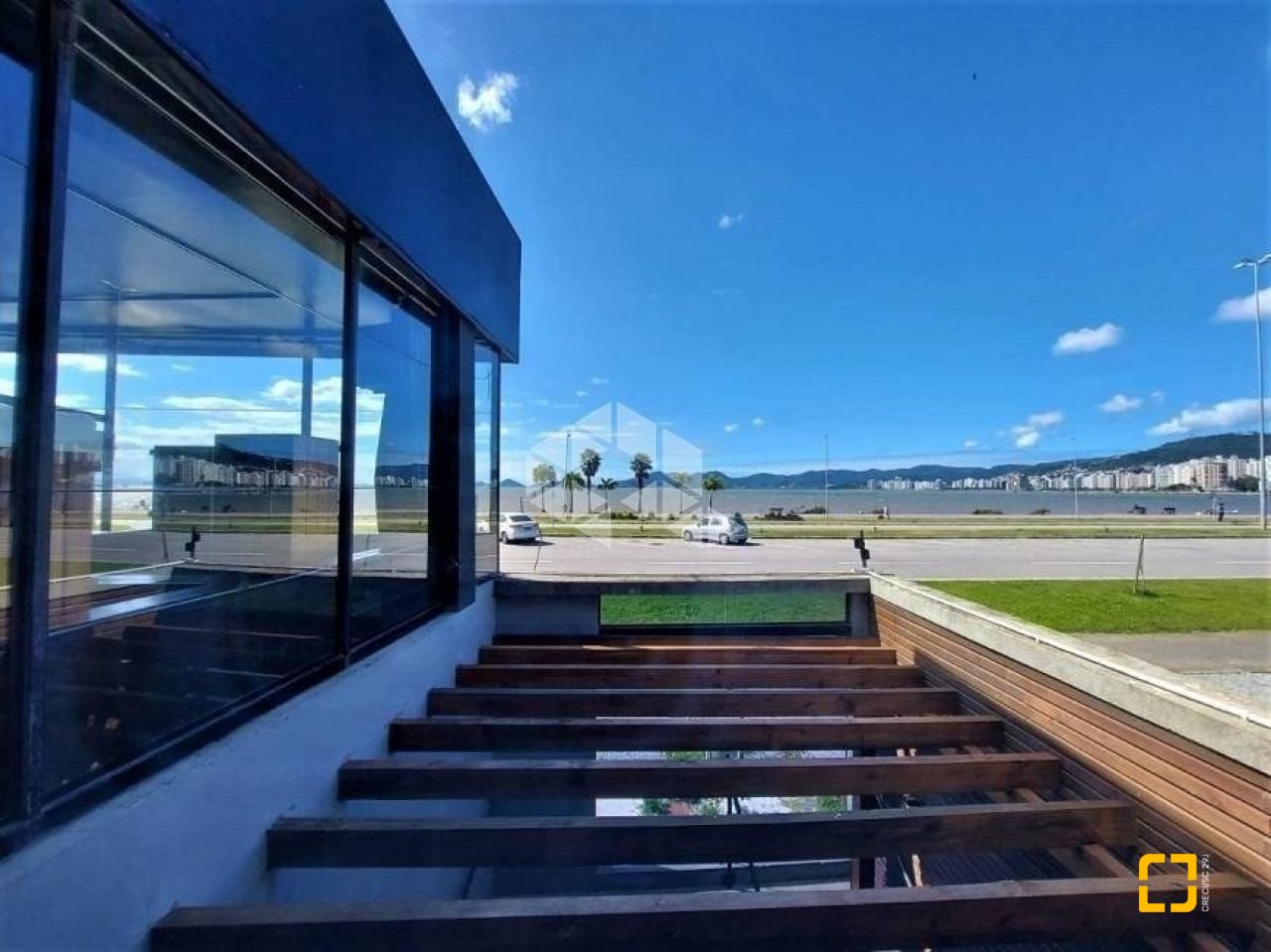 Galpão com 700m², no bairro Estreito em Florianópolis