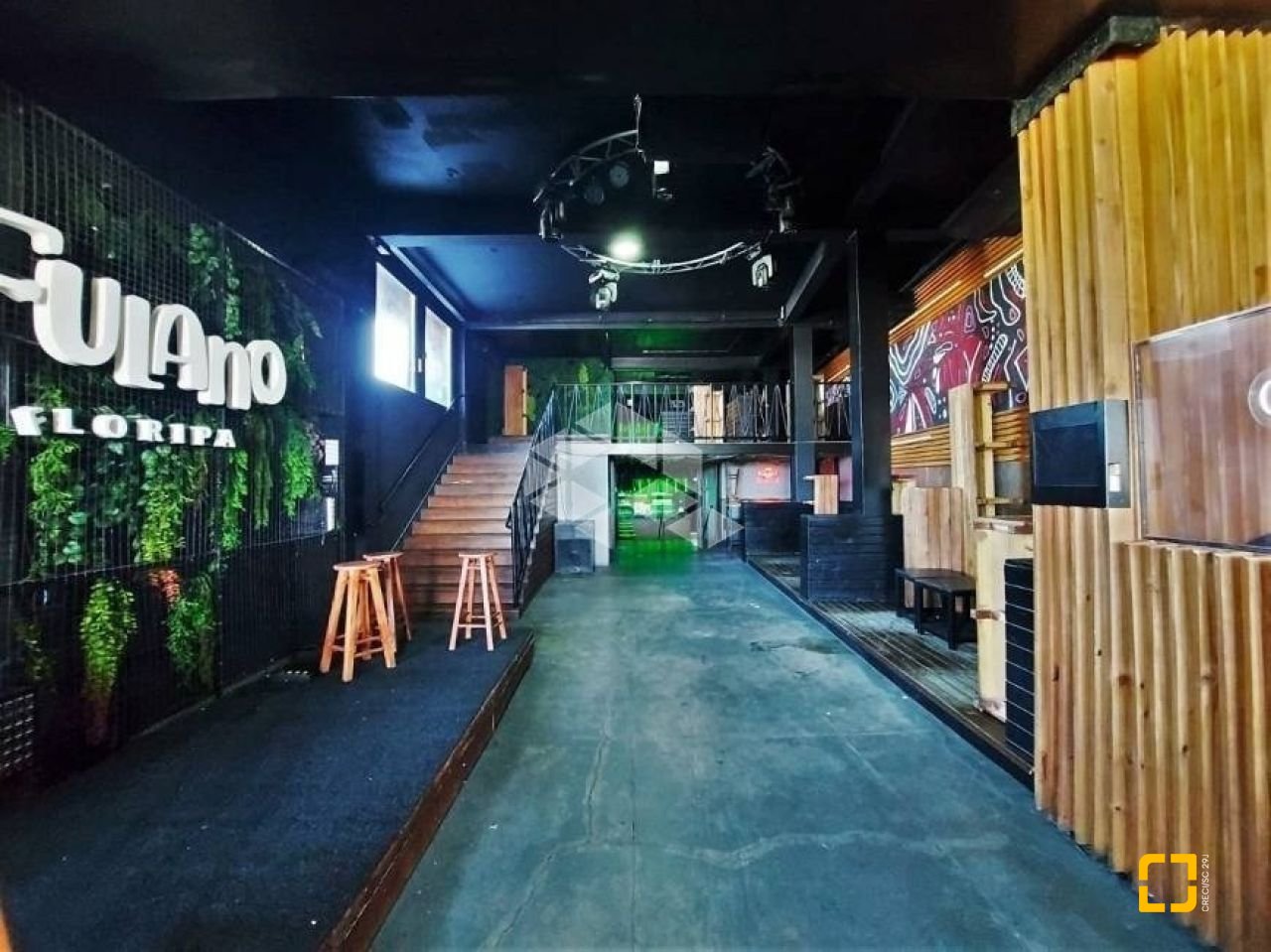 Galpão com 700m², no bairro Estreito em Florianópolis