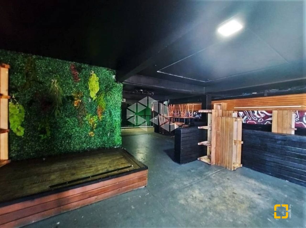 Galpão com 700m², no bairro Estreito em Florianópolis