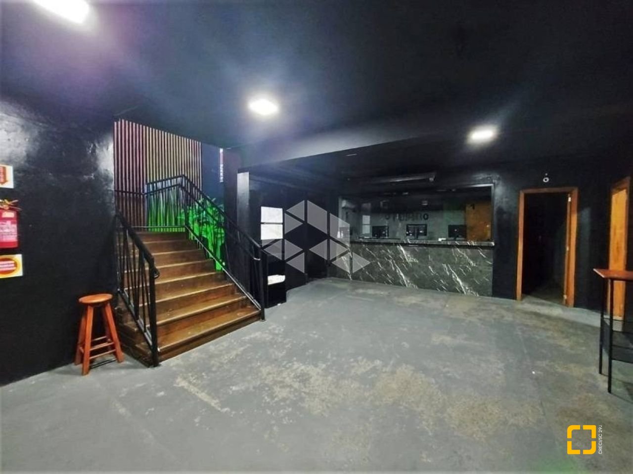 Galpão com 700m², no bairro Estreito em Florianópolis