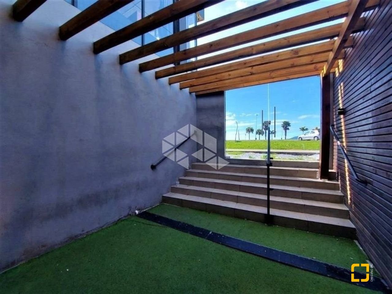 Galpão com 700m², no bairro Estreito em Florianópolis