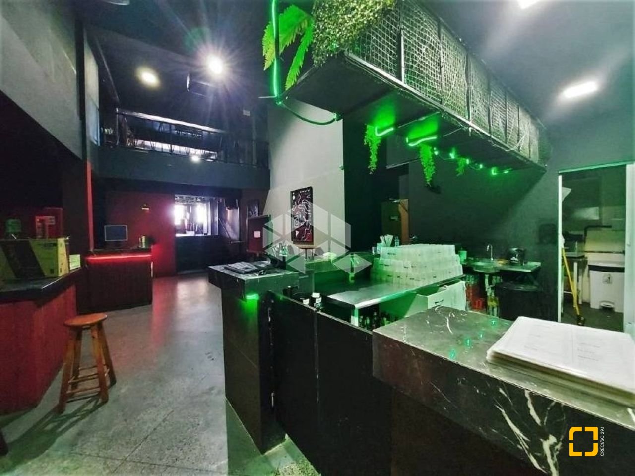 Galpão com 700m², no bairro Estreito em Florianópolis