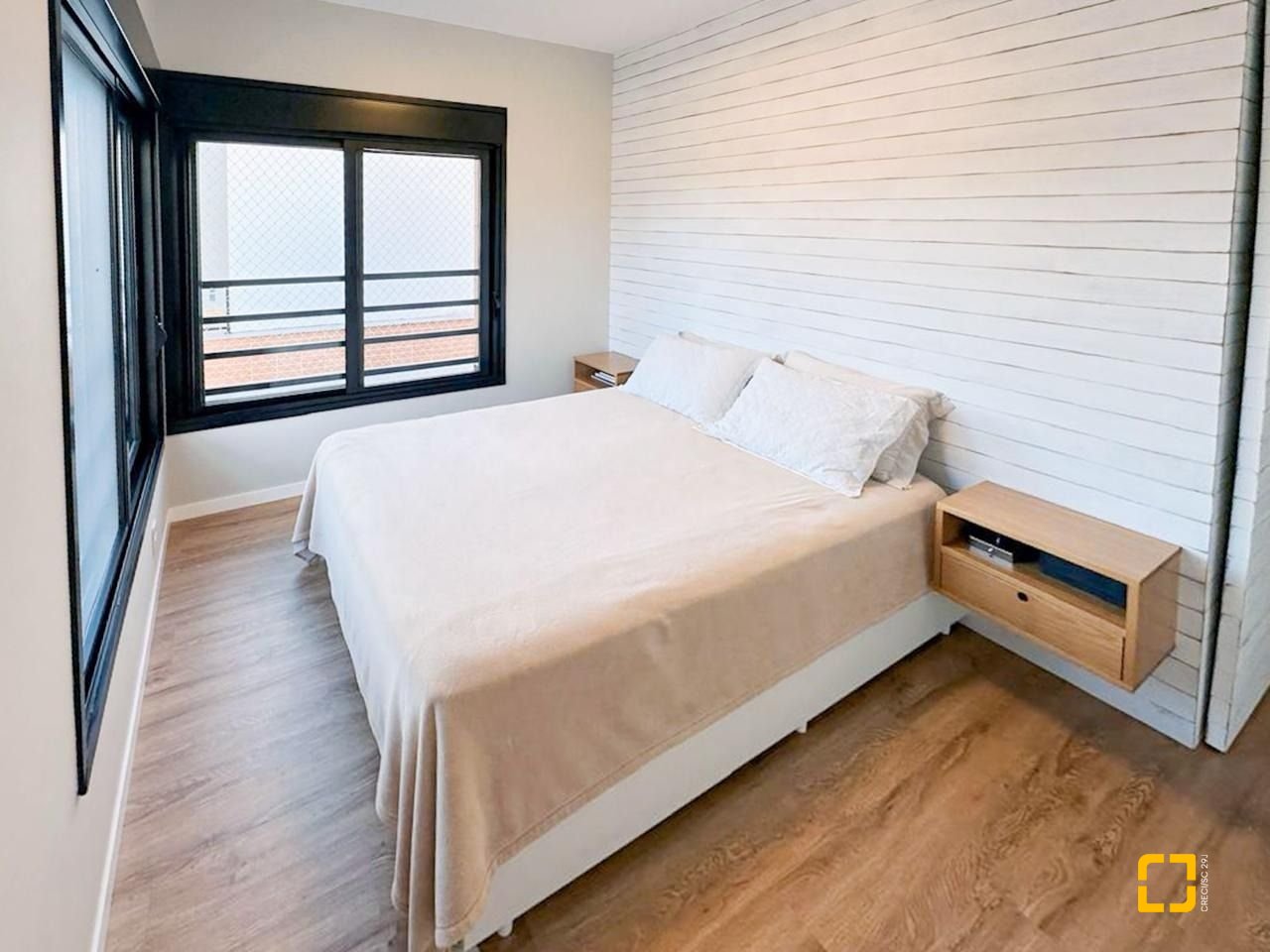 Casa de Condomínio com 239m², 4 quartos (sendo 1 suíte), 2 garagens, no bairro Campeche em Florianópolis