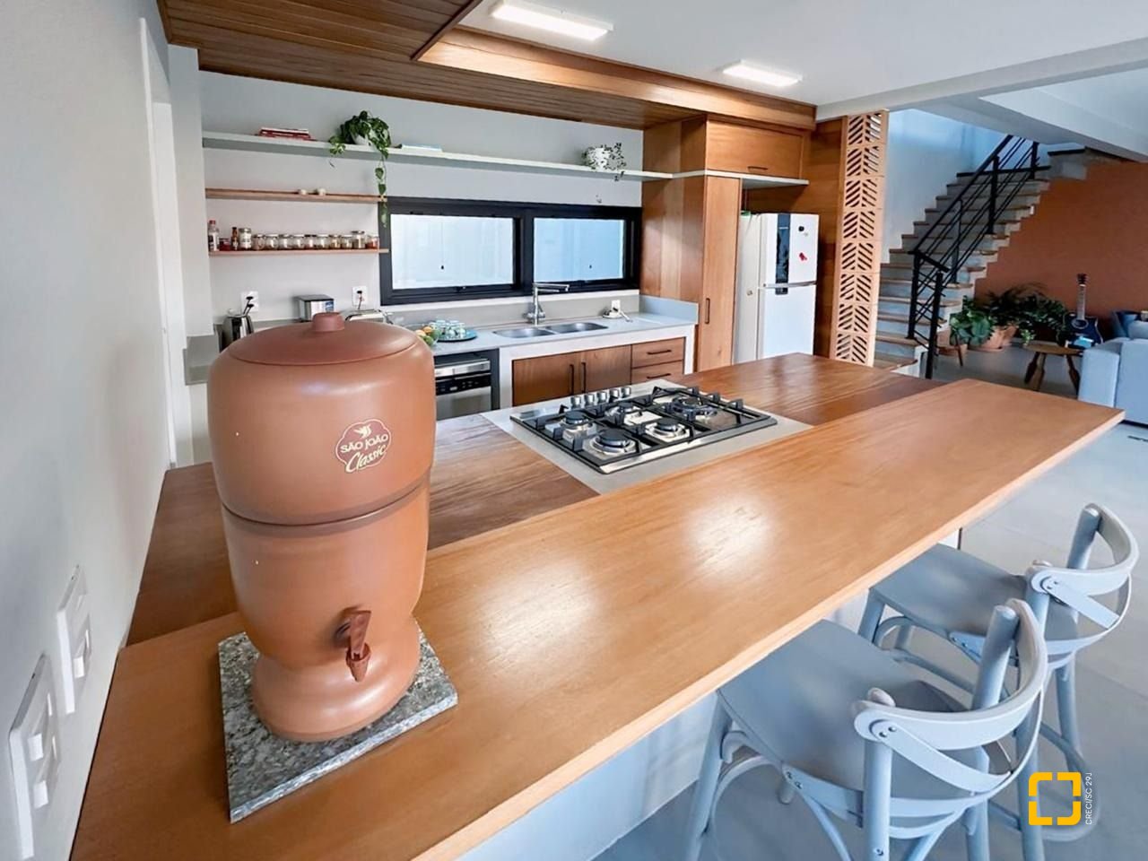 Casa de Condomínio com 239m², 4 quartos (sendo 1 suíte), 2 garagens, no bairro Campeche em Florianópolis