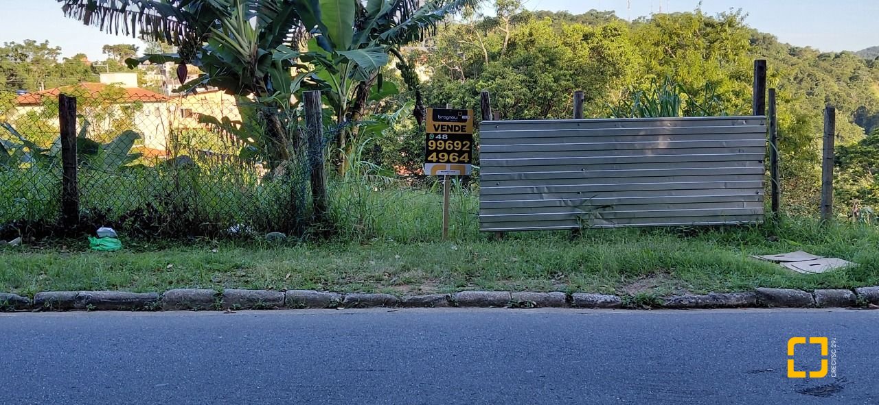 Terreno com 360m², no bairro Bela Vista II em São José