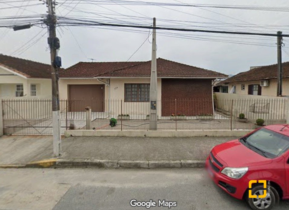 Casa com 90m², 3 quartos (sendo 1 suíte), 2 garagens, no bairro Universitário em Biguaçu