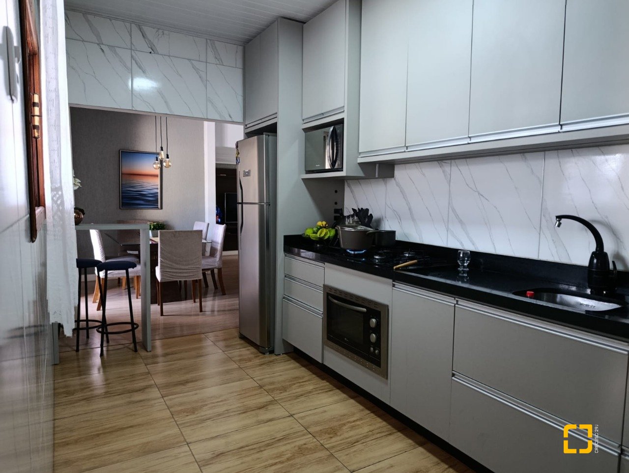Casa com 90m², 3 quartos (sendo 1 suíte), 2 garagens, no bairro Universitário em Biguaçu