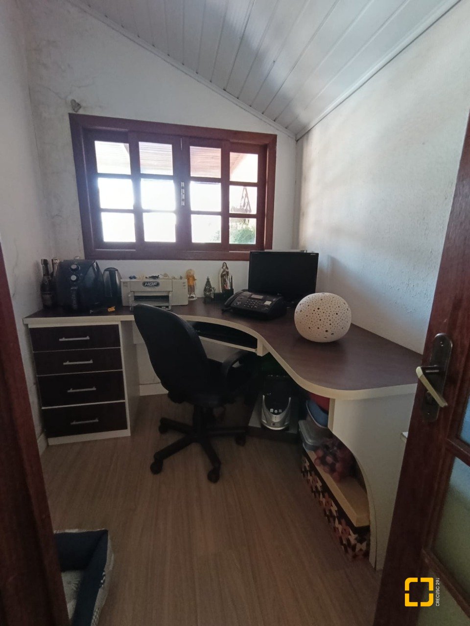 Casa com 90m², 3 quartos (sendo 1 suíte), 2 garagens, no bairro Universitário em Biguaçu