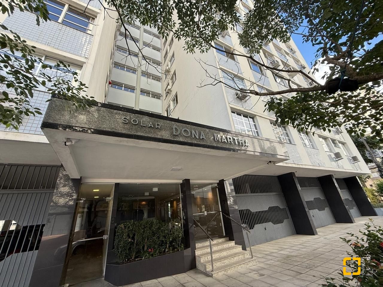 Apartamento com 97m², 4 quartos (sendo 1 suíte), 1 garagem, no bairro Centro em Florianópolis