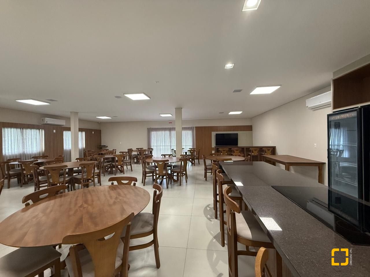 Apartamento com 97m², 4 quartos (sendo 1 suíte), 1 garagem, no bairro Centro em Florianópolis
