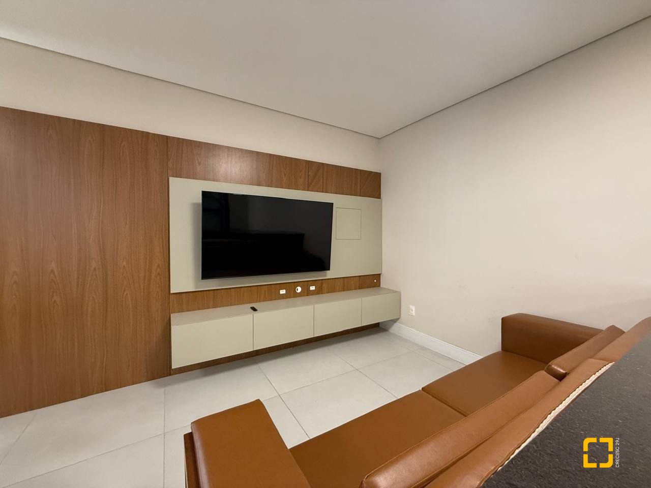 Apartamento com 97m², 4 quartos (sendo 1 suíte), 1 garagem, no bairro Centro em Florianópolis