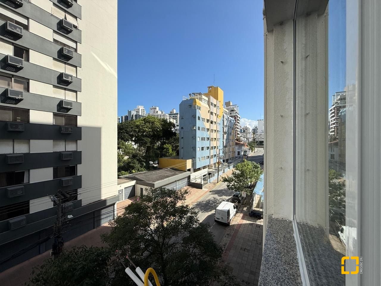 Apartamento com 97m², 4 quartos (sendo 1 suíte), 1 garagem, no bairro Centro em Florianópolis