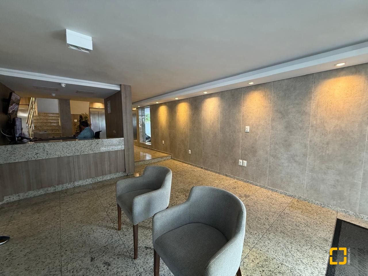 Apartamento com 97m², 4 quartos (sendo 1 suíte), 1 garagem, no bairro Centro em Florianópolis