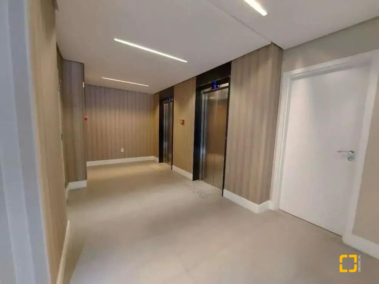Sala com 41m², 1 garagem, no bairro Itacorubi em Florianópolis
