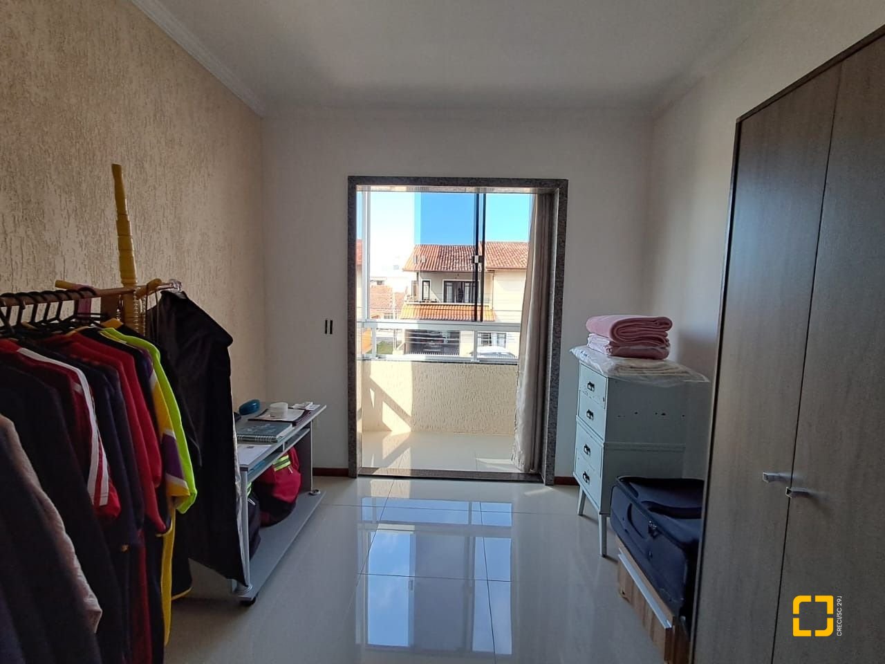 Apartamento com 50m², 3 quartos (sendo 1 suíte), 1 garagem, no bairro Ingleses em Florianópolis