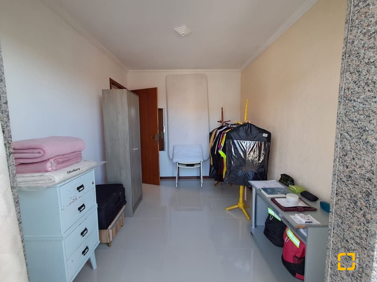 Apartamento com 50m², 3 quartos (sendo 1 suíte), 1 garagem, no bairro Ingleses em Florianópolis