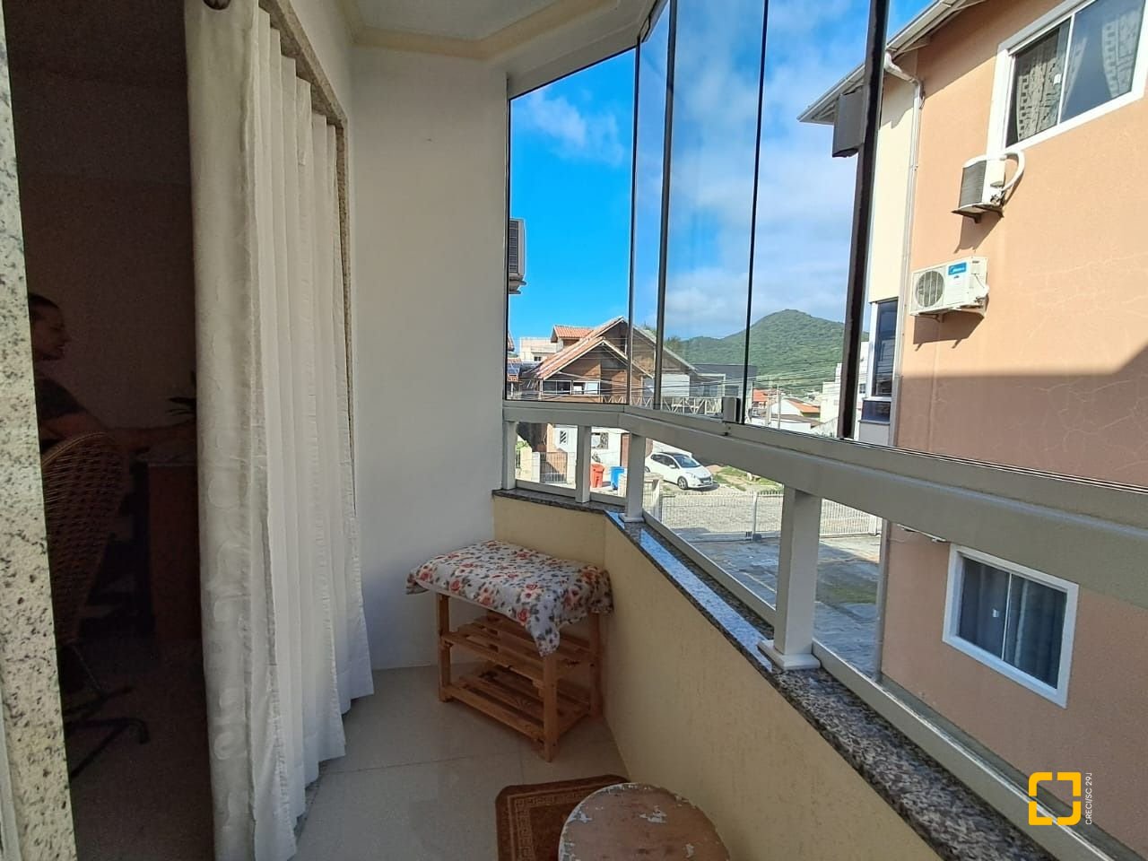 Apartamento com 50m², 3 quartos (sendo 1 suíte), 1 garagem, no bairro Ingleses em Florianópolis