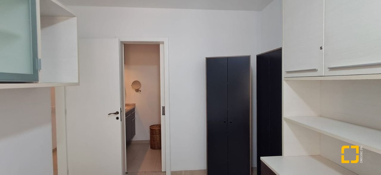 Apartamento com 83m², 4 quartos (sendo 2 suítes), 1 garagem, no bairro Jurerê Internacional em Florianópolis