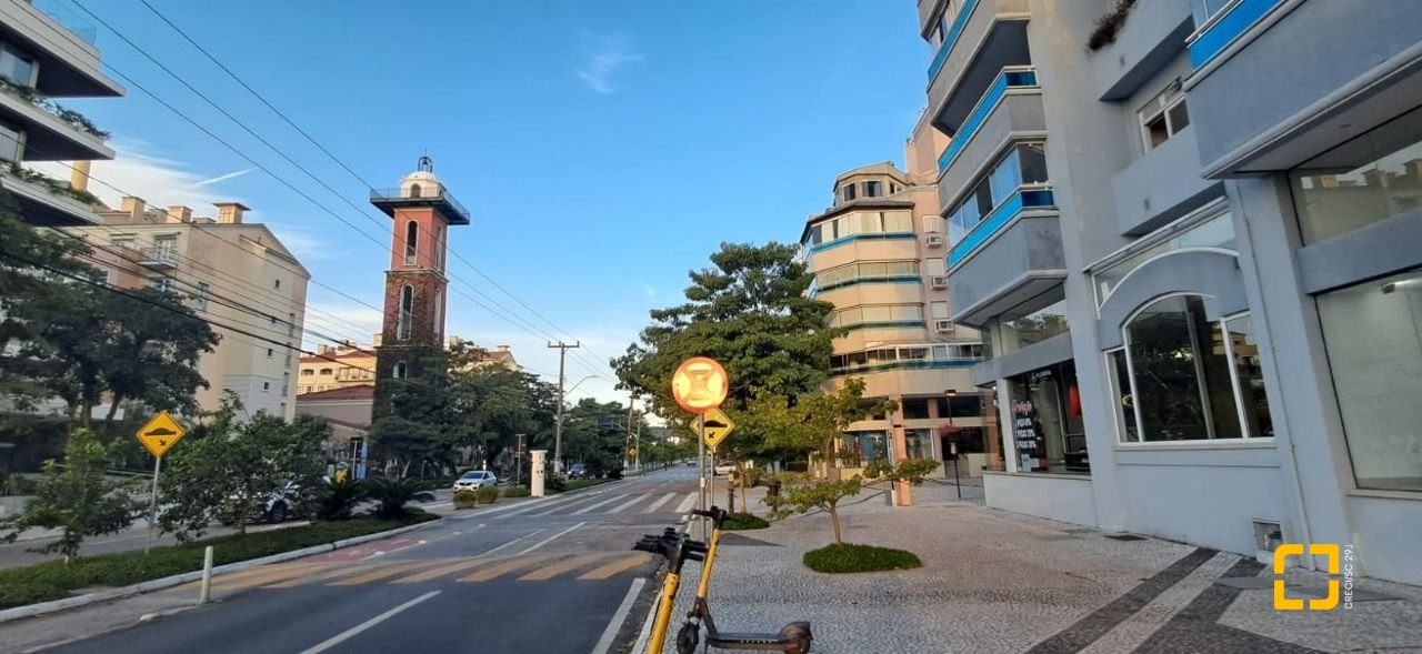 Apartamento com 83m², 4 quartos (sendo 2 suítes), 1 garagem, no bairro Jurerê Internacional em Florianópolis